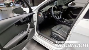 Audi A4 40 TFSI Premium 2021 года из Южной Кореи