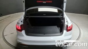 Audi A4 40 TFSI Premium 2021 года из Южной Кореи