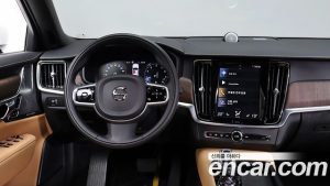 Volvo S90 B6 AWD Inscription 2021 года из Южной Кореи
