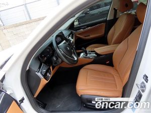 BMW 5-Series 520i Luxury 2020 года из Южной Кореи