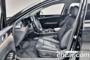 Kia K5 Noblesse 2023 года из Южной Кореи