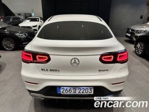 Mercedes-Benz GLC-Class GLC300e 4MATIC Coupe 2020 года из Южной Кореи