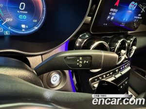 Mercedes-Benz GLC-Class GLC300e 4MATIC Coupe 2020 года из Южной Кореи