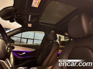 Mercedes-Benz GLC-Class GLC300e 4MATIC Coupe 2020 года из Южной Кореи