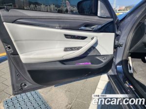 BMW M5 Competition 2021 года из Южной Кореи