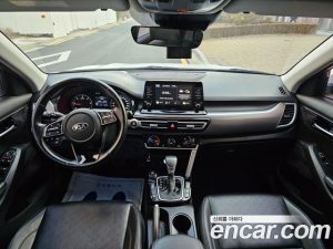 Kia Seltos Дизель 1.6 2WD 2020 года из Южной Кореи