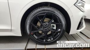 Kia K5 Signature 2024 года из Южной Кореи
