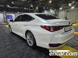 Lexus ES Luxury Plus 2020 года из Южной Кореи