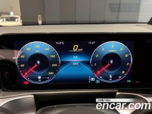 Mercedes-Benz GLB-Class GLB250 4MATIC 2023 года из Южной Кореи