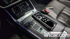 Audi A7 50 TDI 4WD Premium 2020 года из Южной Кореи