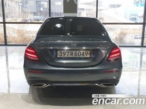 Mercedes-Benz E-Class E350 4MATIC AMG Line 2020 года из Южной Кореи