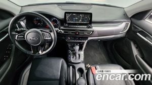 Kia Seltos Бензин 1.6 Turbo 2WD 2020 года из Южной Кореи
