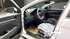 Hyundai AVANTE 1.6 2020 года из Южной Кореи