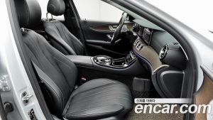 Mercedes-Benz E-Class E300 4MATIC Exclusive 2020 года из Южной Кореи