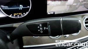 Mercedes-Benz E-Class E300 4MATIC Exclusive 2020 года из Южной Кореи