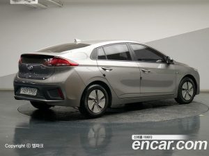 Hyundai Ioniq 1.6 HEV 2020 года из Южной Кореи