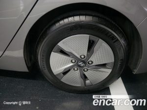 Hyundai Ioniq 1.6 HEV 2020 года из Южной Кореи