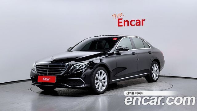 Mercedes-Benz E-Class E220d 4MATIC Exclusive 2019 года из Кореи