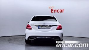 Mercedes-Benz C-Class C200 AMG Line 2021 года из Южной Кореи