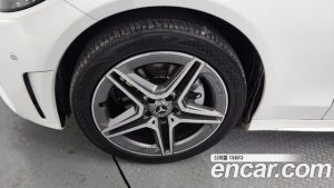 Mercedes-Benz C-Class C200 AMG Line 2021 года из Южной Кореи