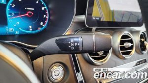 Mercedes-Benz C-Class C200 AMG Line 2021 года из Южной Кореи