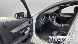 Mercedes-Benz C-Class C200 AMG Line 2021 года из Южной Кореи