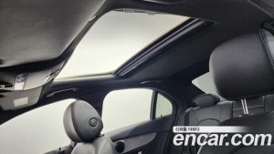 Mercedes-Benz C-Class C200 AMG Line 2021 года из Южной Кореи