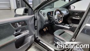 Mercedes-Benz GLA-Class GLA45 AMG 4MATIC+ 2021 года из Южной Кореи