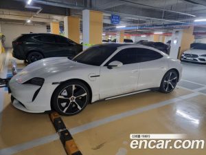 Porsche Taycan Turbo 2020 года из Южной Кореи