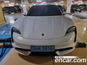 Porsche Taycan Turbo 2020 года из Южной Кореи