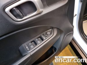 Hyundai Venue 1.6 Modern 2020 года из Южной Кореи