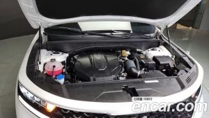 Kia Sorento Дизель 2.2 2WD 2023 года из Южной Кореи