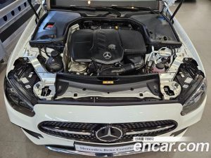 Mercedes-Benz E-Class E220d 4MATIC AMG Line 2023 года из Южной Кореи