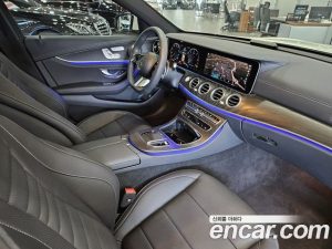 Mercedes-Benz E-Class E220d 4MATIC AMG Line 2023 года из Южной Кореи