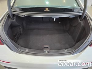 Mercedes-Benz E-Class E220d 4MATIC AMG Line 2023 года из Южной Кореи