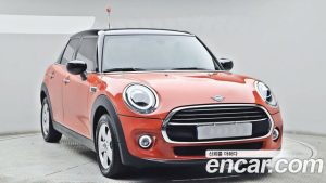Mini Cooper 5Door DEFAULT 2021 года из Южной Кореи