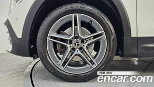 Mercedes-Benz GLB-Class GLB250 4MATIC 2021 года из Южной Кореи