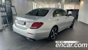 Mercedes-Benz E-Class E250 Avantgarde 2020 года из Южной Кореи