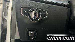 Mercedes-Benz E-Class E250 Avantgarde 2020 года из Южной Кореи