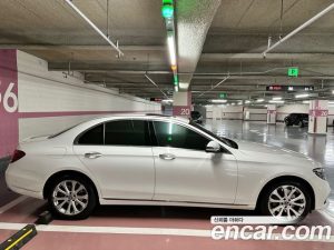 Mercedes-Benz E-Class E300 4MATIC Exclusive 2020 года из Южной Кореи
