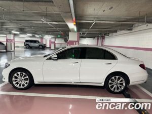 Mercedes-Benz E-Class E300 4MATIC Exclusive 2020 года из Южной Кореи
