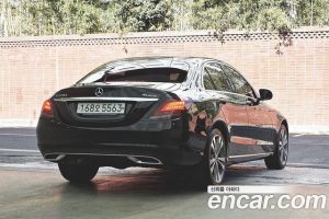 Mercedes-Benz C-Class C220 d 4MATIC 2020 года из Южной Кореи