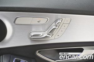 Mercedes-Benz C-Class C220 d 4MATIC 2020 года из Южной Кореи