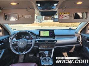 Kia Seltos Дизель 1.6 2WD 2020 года из Южной Кореи