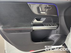 Mercedes-Benz GLA-Class GLA250 4MATIC 2020 года из Южной Кореи