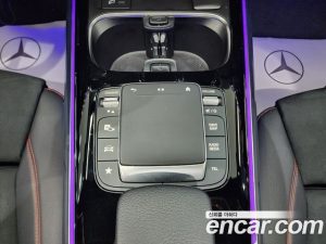 Mercedes-Benz GLA-Class GLA250 4MATIC 2020 года из Южной Кореи