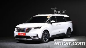 Kia Carnival 9-Seater Noblesse 2023 года из Южной Кореи