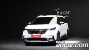 Kia Carnival 9-Seater Noblesse 2023 года из Южной Кореи