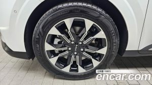 Kia Carnival 9-Seater Noblesse 2023 года из Южной Кореи