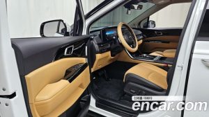 Kia Carnival 9-Seater Noblesse 2023 года из Южной Кореи